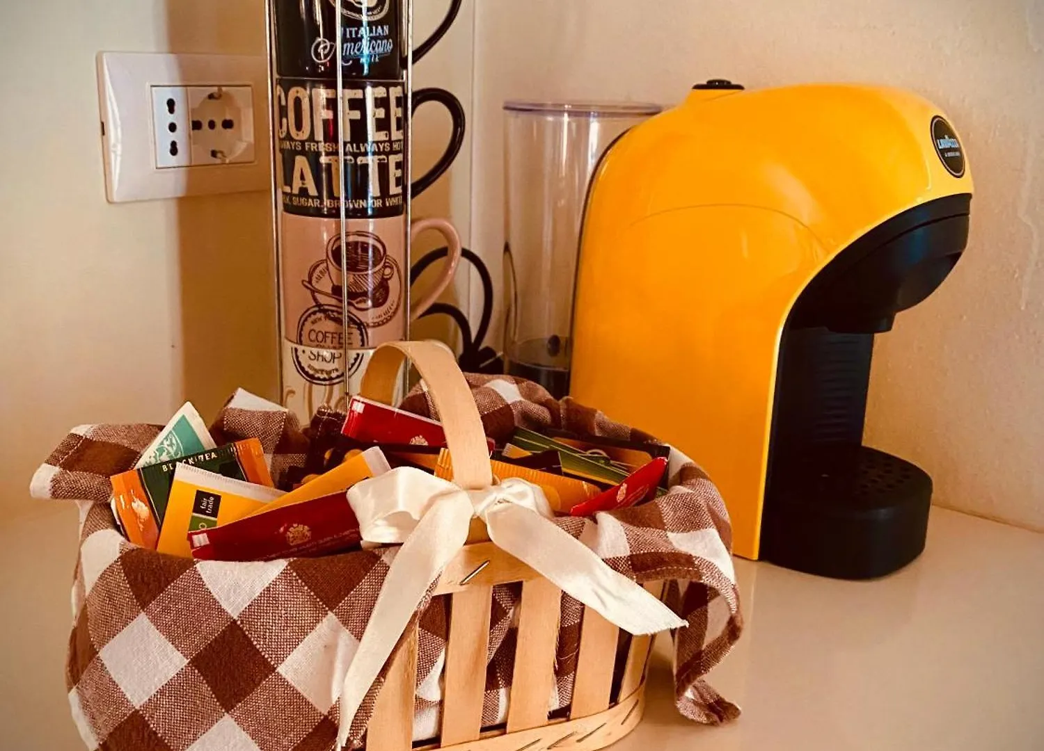 Holiday home La Casa Gialla Usigliano Italy